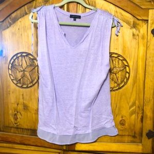 Sanctuary L women’s lilac top. Cap sleeves with string tie Sheer ruffled bottom